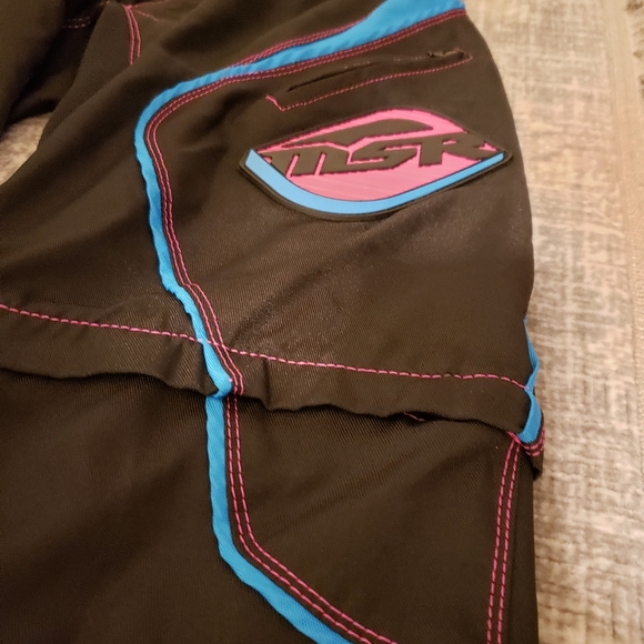 MRS Gem Over the Boot MX Convertible 2 in 2 pants/shorts.Black/Pink Womens Pants - Picture 15 of 16